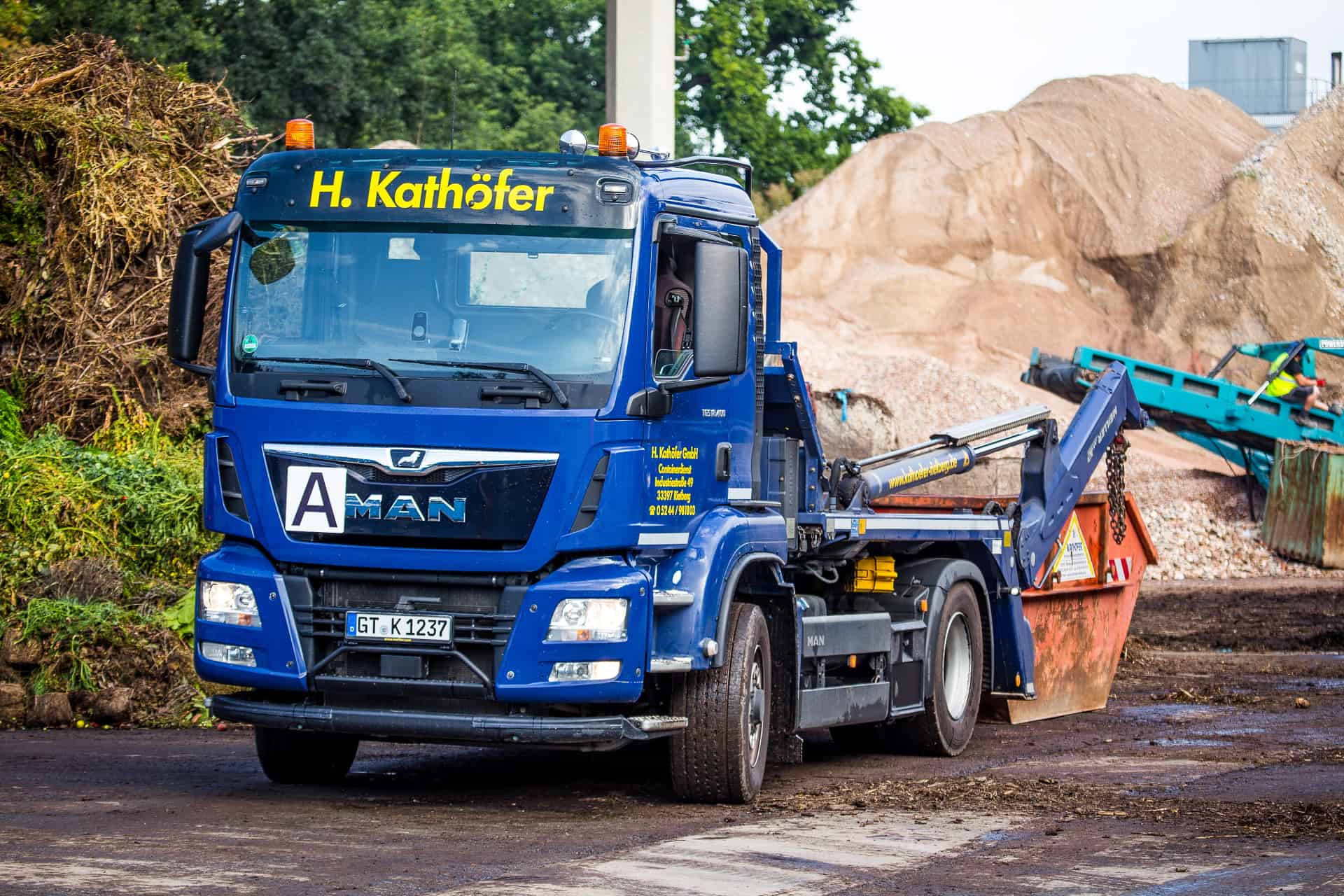 Container mieten bei Hermann Kathöfer Restmüllentsorgung Abfall Sperrmüll Baumisch Bauschutt Grünschnitt